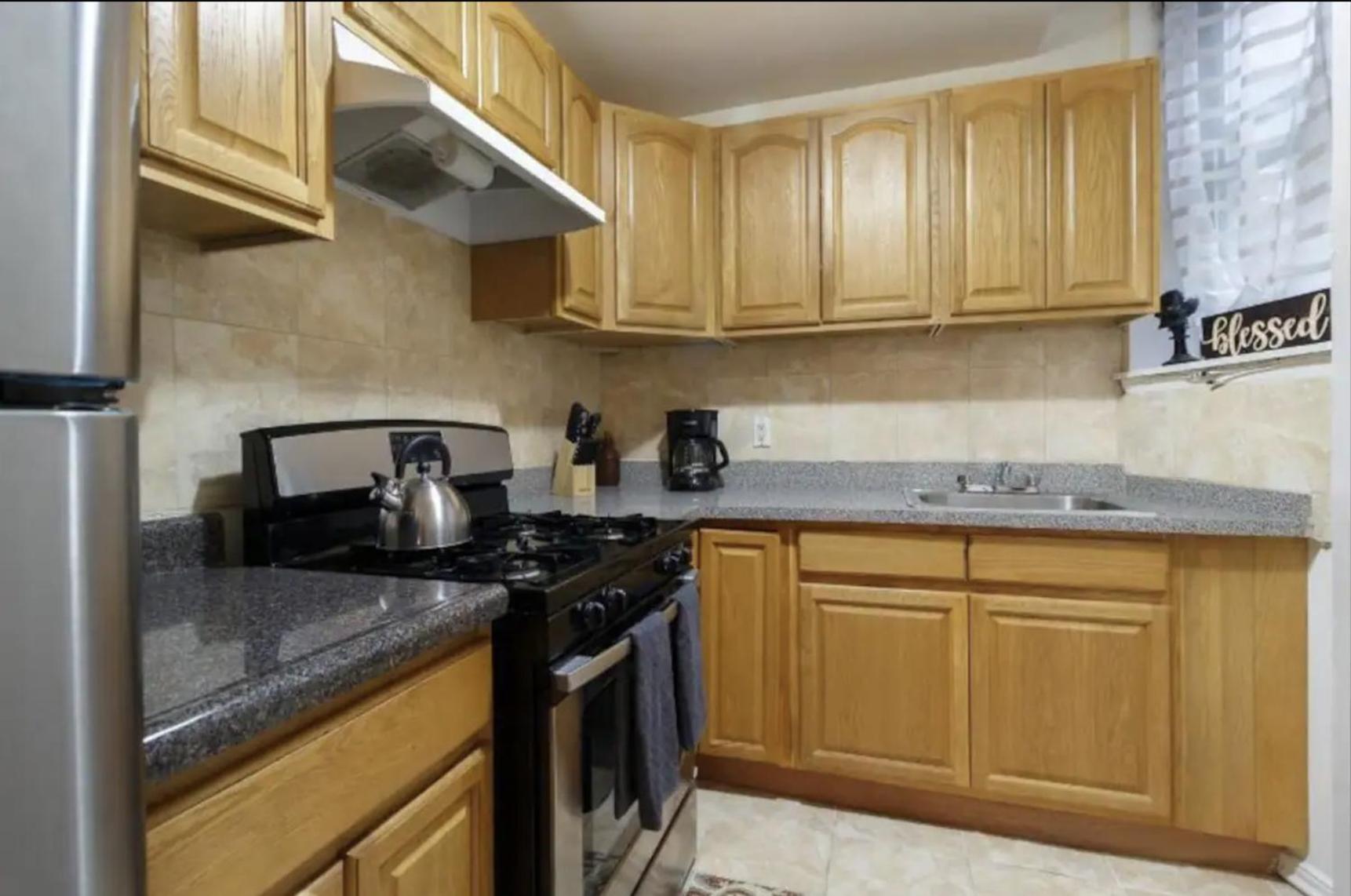 2Bed Bliss By Central Park North New York Exterior foto